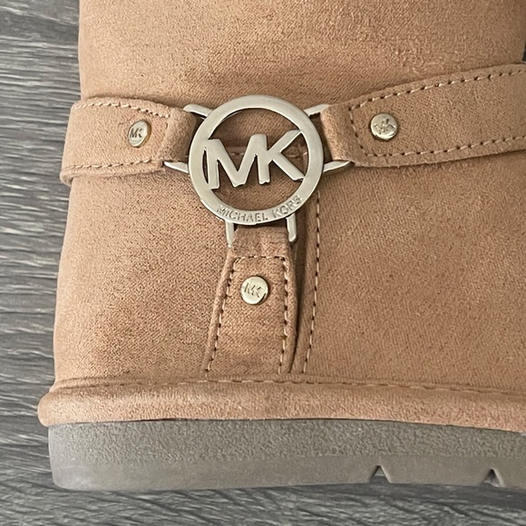 Michael Kors Brownie T Lined Warm Casual Tan Boots Girls Size Toddler 7 - Picture 6 of 13